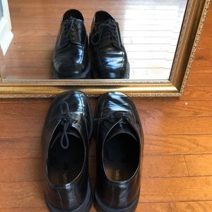 John Henry men’s black dress shoes
